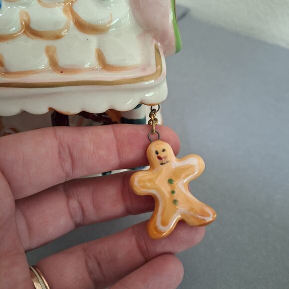 Blue Sky Clayworks Christmas Gingerbread House MOM'S COOKIE COTTAGE Tea Light - Picture 4 of 8